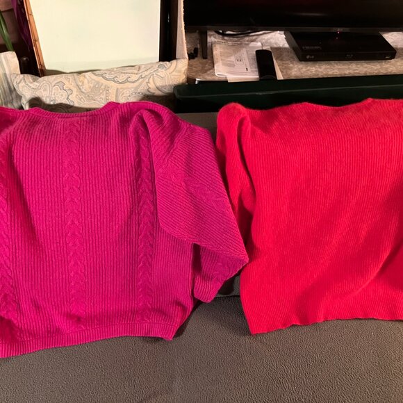 Lot of Two (2) Richard & Co. Women's Lambs Wool SWEATERS, Pink + Red, Sz. L-XL - Picture 2 of 8